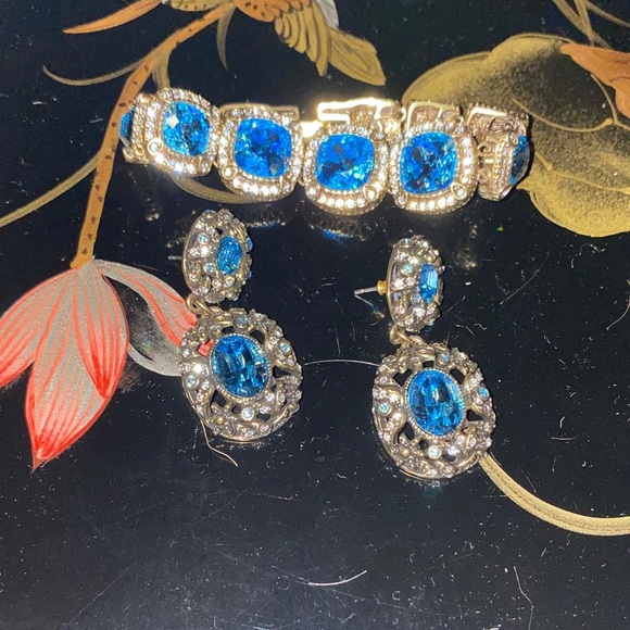 Heidi Daus Aqua Blue Crystal Jewelry Set (Bracelet & Earrings)